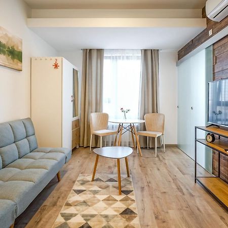 Bright Apartments Moments Away From Herastrau Park, Mall And Metro Bucharest Luaran gambar
