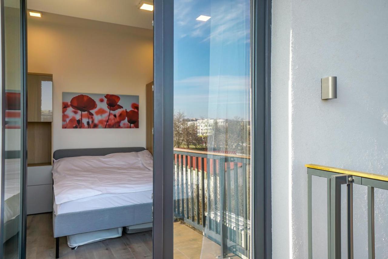 Bright Apartments Moments Away From Herastrau Park, Mall And Metro Bucharest Luaran gambar