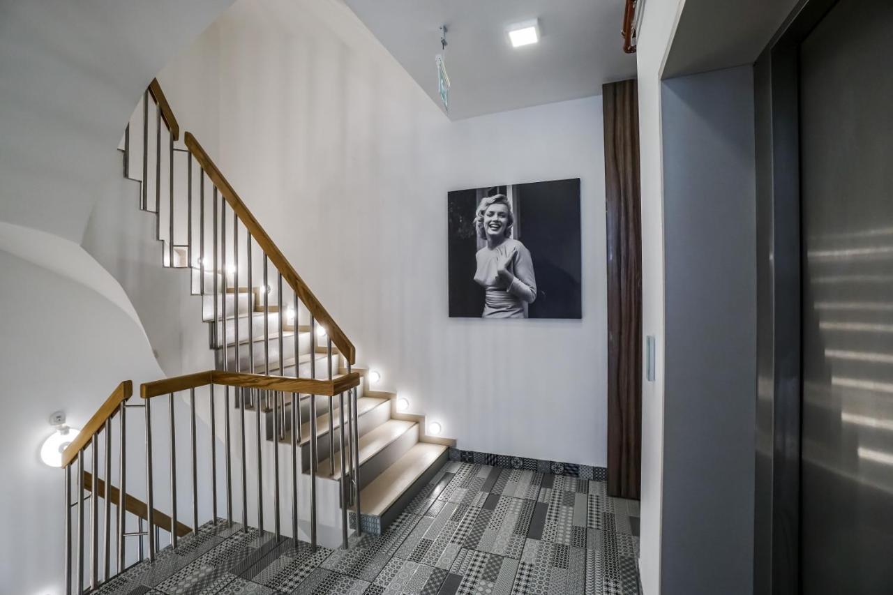 Bright Apartments Moments Away From Herastrau Park, Mall And Metro Bucharest Luaran gambar