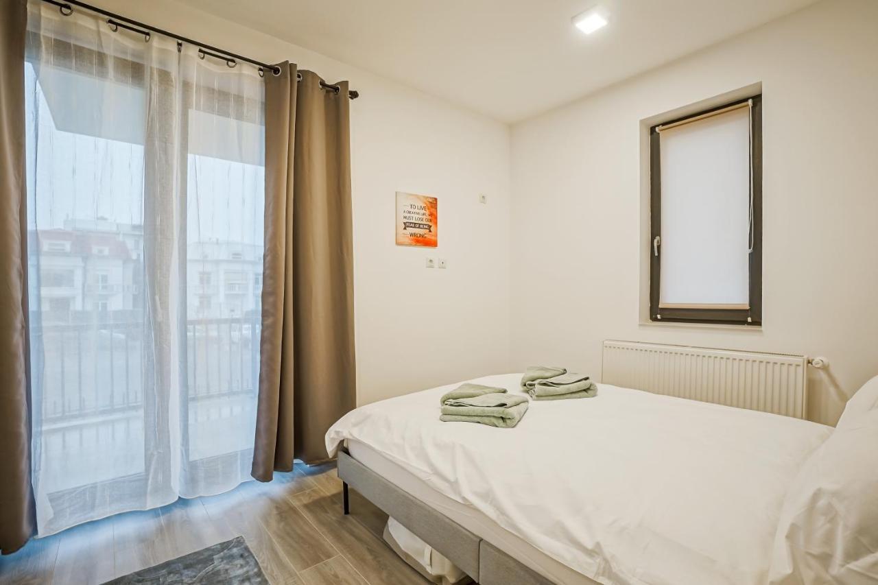 Bright Apartments Moments Away From Herastrau Park, Mall And Metro Bucharest Luaran gambar